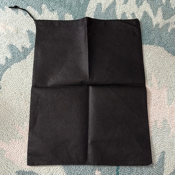 11.25x14.75” Valentino Dust Bag - Picture 2 of 2